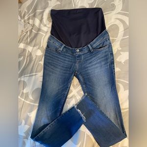 Abercrombie and Fitch maternity skinny jean